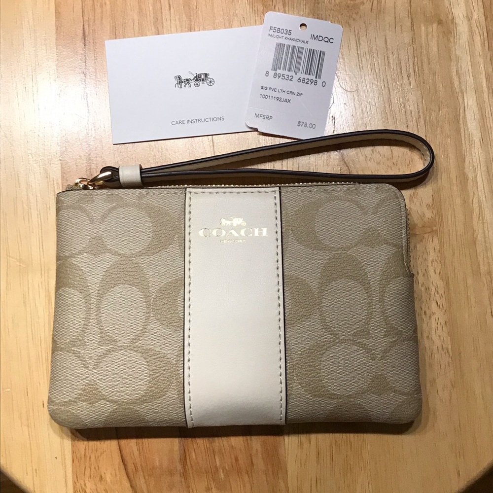 ✨NWT✨ Coach Khakis/ Tan Wristlet - Picture 2 of 6